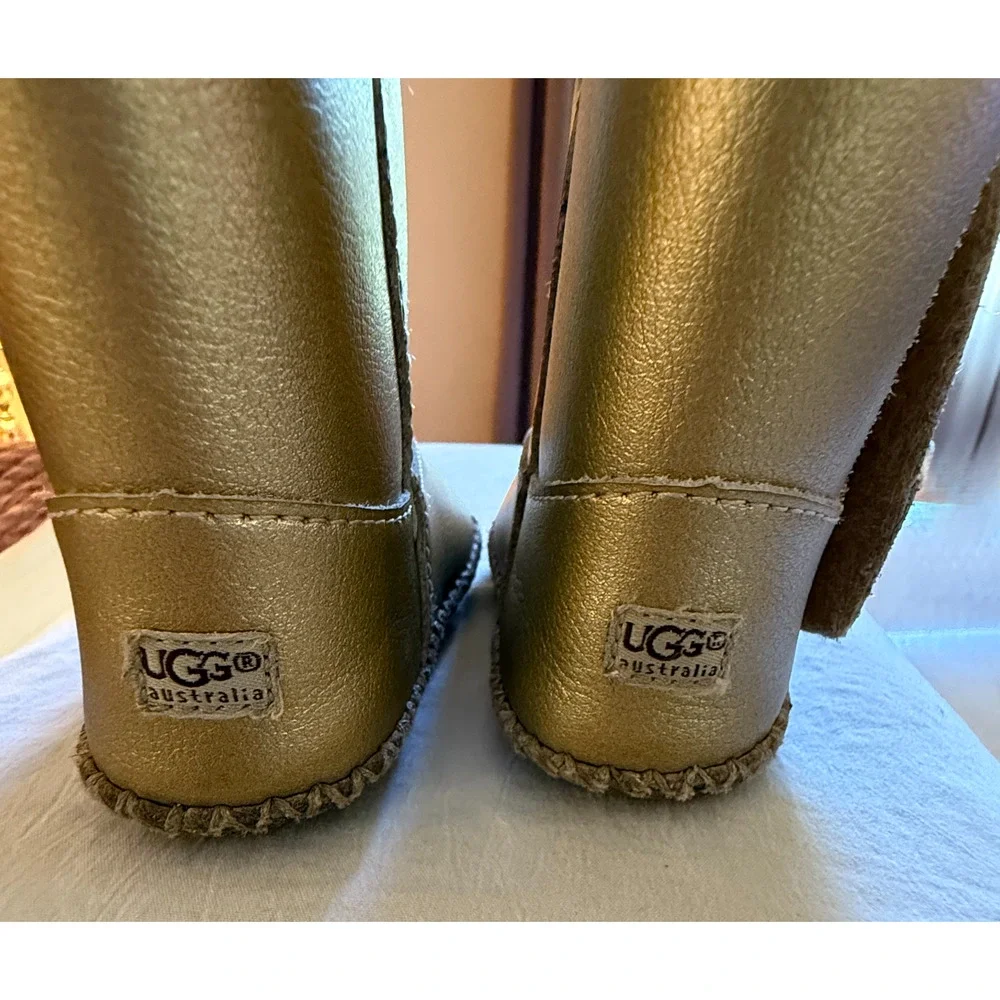 UGG adorable cassie